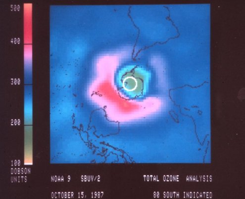 Photo rerésentant le trou de la couche d'ozone en 1987.